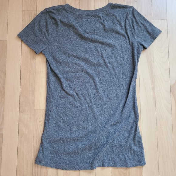 Hollister Graphic T-Shirt - Picture 3 of 8